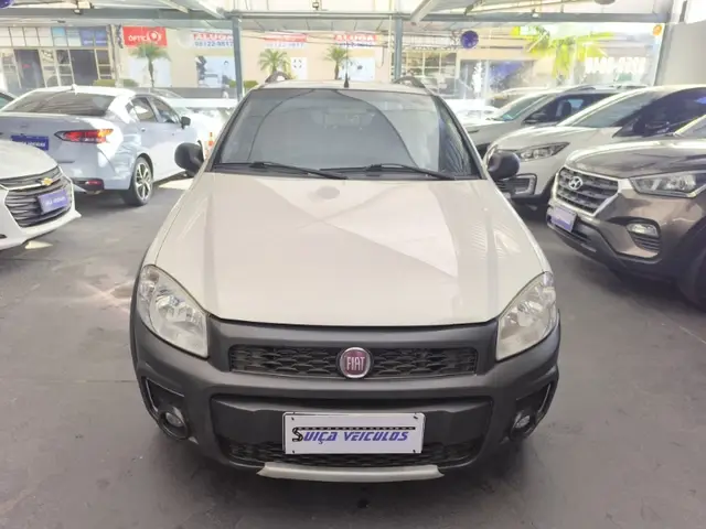 Carro Fiat Strada 2017 Hard Working 1.4 (Flex) (Cabine Dupla)