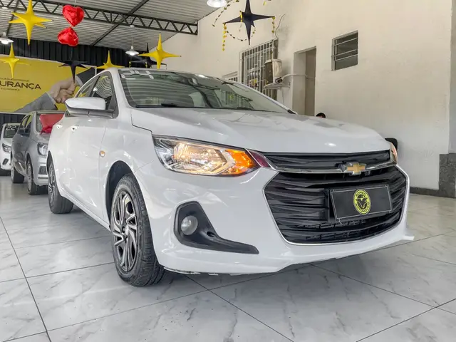 Carro Chevrolet Onix Plus 2024 LT 1.0 Turbo (Aut.)