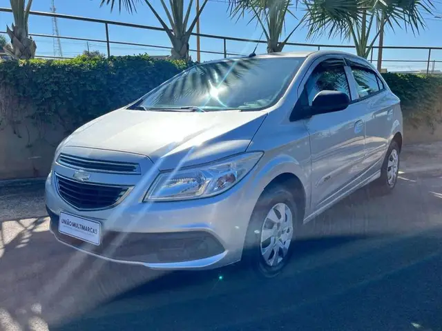 Carro Chevrolet Onix 2013 1.0 LT SPE/4