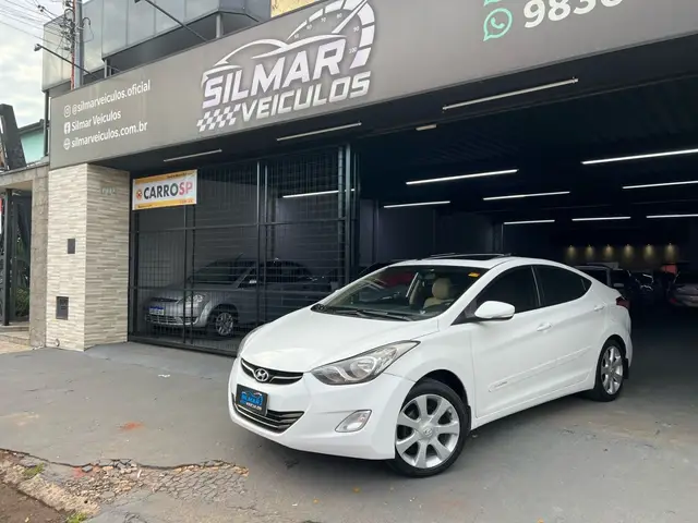 Carro Hyundai Elantra 2013 Sedan 1.8 GLS (aut)