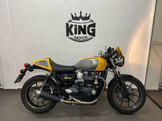 Moto Triumph Street Cup 2017 900