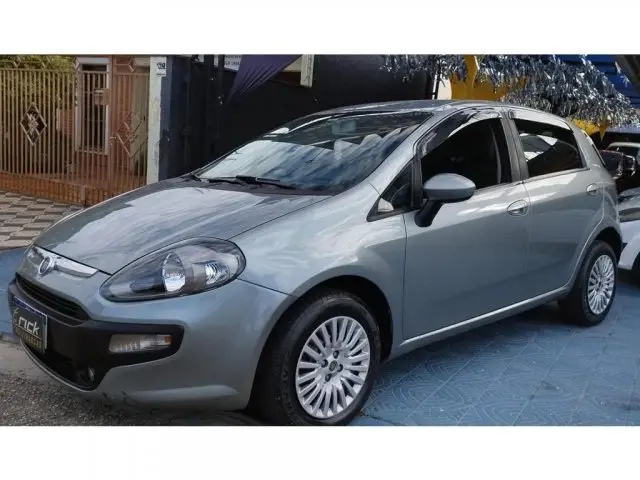 Carro Fiat Punto 2013 Attractive 1.4 (Flex)