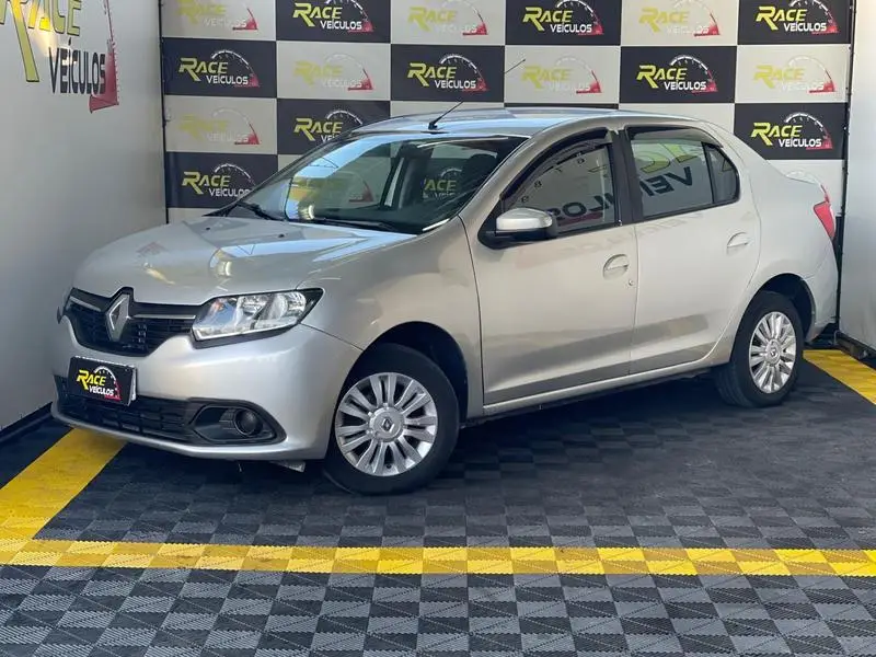 Renault Logan Expression 1.6 16V SCe (Flex)