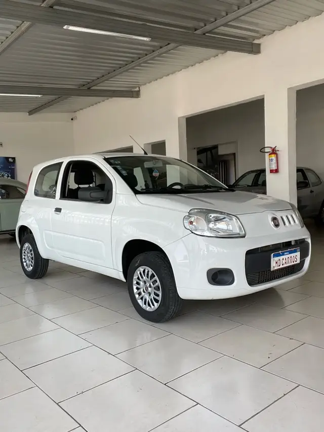 Carro Fiat Uno 2014 Vivace 1.0 8V (Flex) 2p