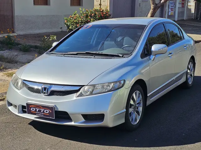 Carro Honda Civic 2011 New  LXL 1.8 i-VTEC (Couro) (Aut) (Flex)