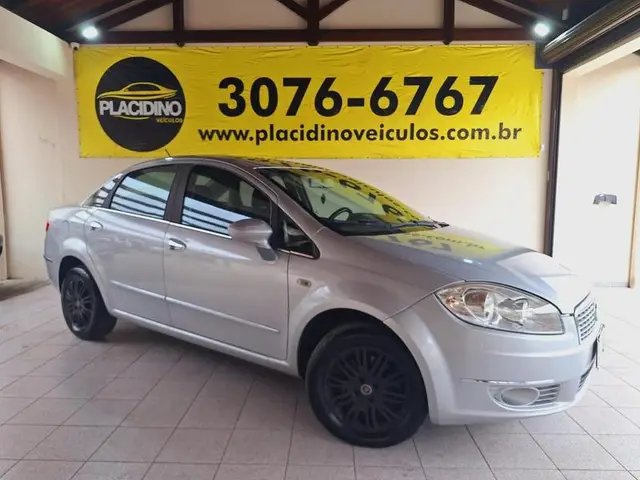 Carro Fiat Linea 2012 Essence 1.8 16V Dualogic (Flex)
