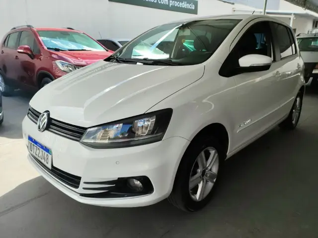 Carro Volkswagen Fox 2015 Comfortline 1.0 TEC (Flex)