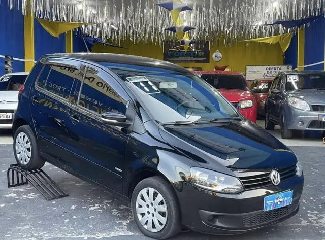 Carro Volkswagen Fox 2011 1.0 TEC (Flex) 2p