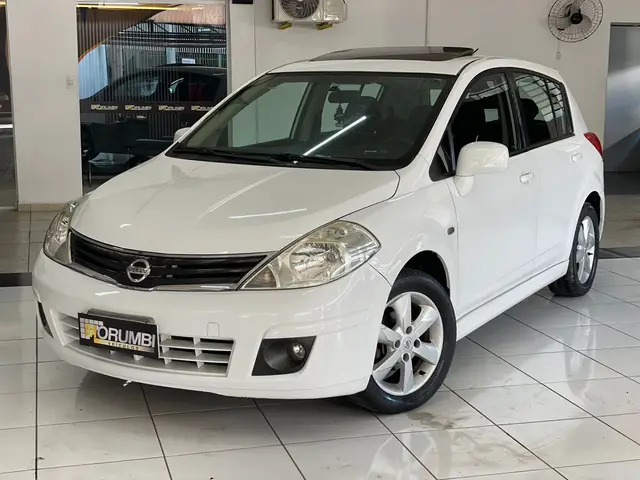 Carro Nissan Tiida 2013 SL 1.8 (flex)