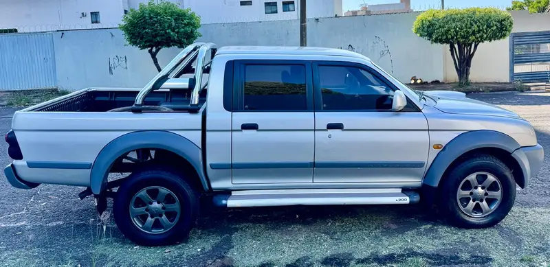 Mitsubishi L200 Triton Outdoor L 200 Outdoor HPE 4x4 2.5 (cab. dupla)