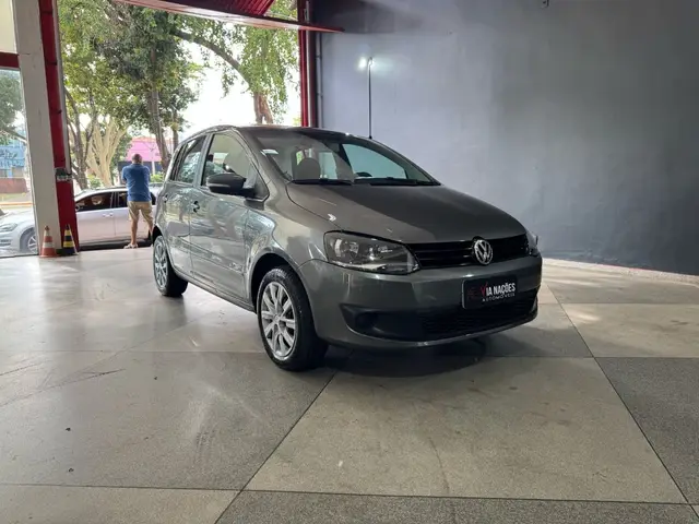 Carro Volkswagen Fox 2013 1.6 VHT (Flex)