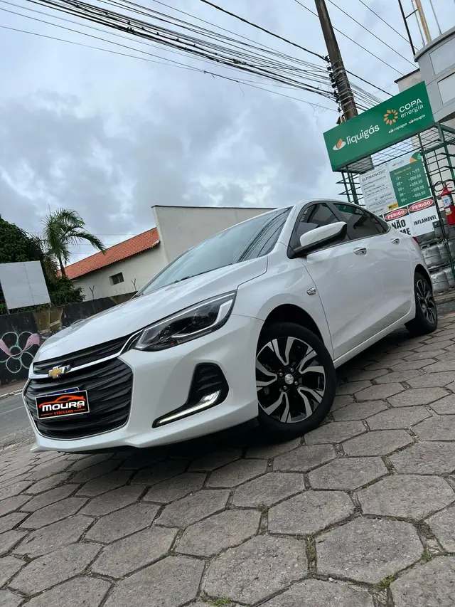Carro Chevrolet Onix Plus 2023 Premier 1.0 Turbo (Aut.)