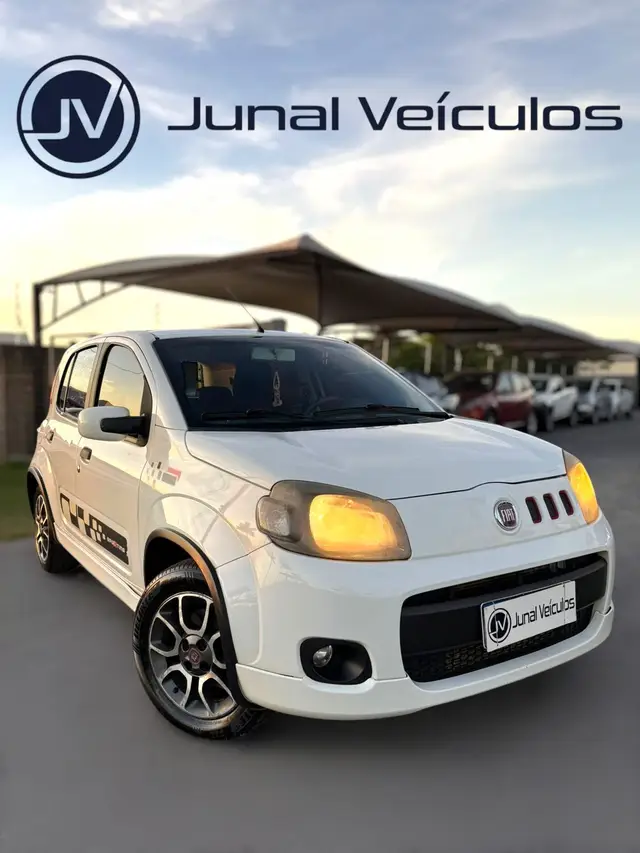 Carro Fiat Uno 2012 Sporting 1.4 8V (Flex) 2p