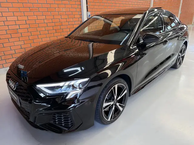 Carro Audi A3 2022 Performance Black 2.0 TFSI S tronic (Aut)