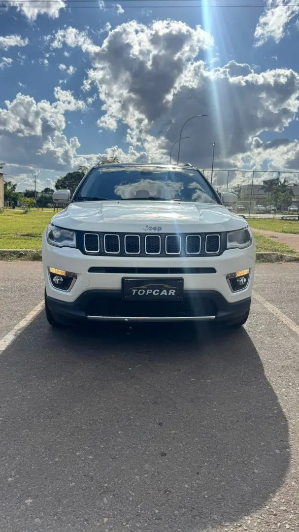 Carro Jeep Compass 2018 2.0 Limited High Tech (Aut) (Flex)