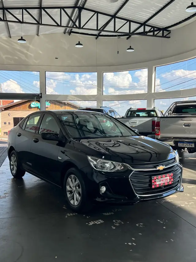 Carro Chevrolet Onix Plus 2020 1.0 LT Turbo (Flex)