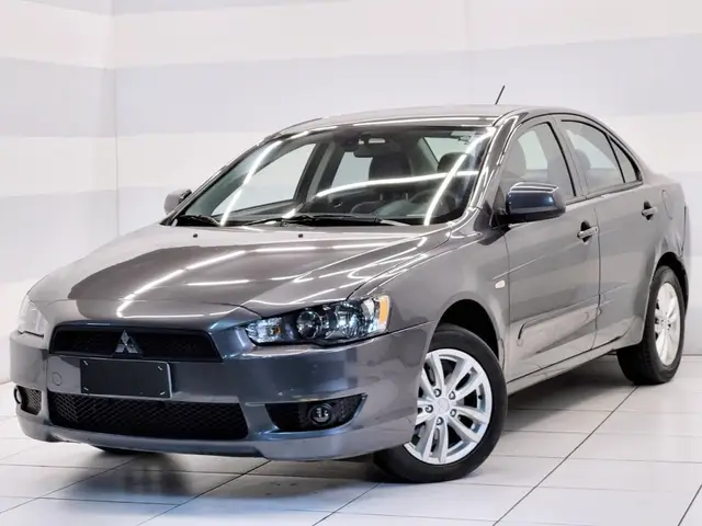 Carro Mitsubishi Lancer 2016 2.0 16V