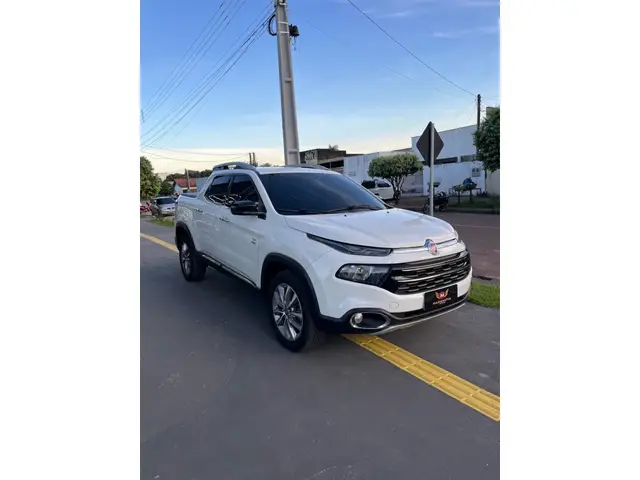 Carro Fiat Toro 2019 Volcano 2.0 diesel AT9 4x4