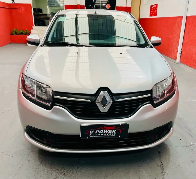 Renault Logan Expression 1.0 16V (flex)