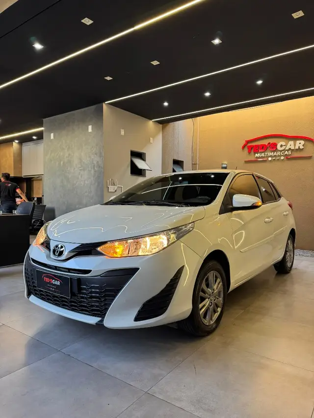 Carro Toyota Yaris 2020 1.5 XL Plus Connect CVT (Flex)