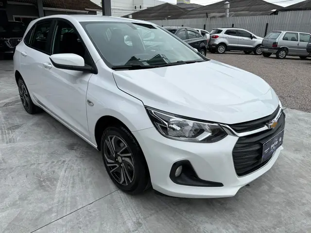 Carro Chevrolet Onix 2024 LT 1.0 Turbo
