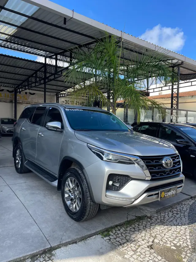 Carro Toyota SW4 2021 SRX 2.8 turbodiesel 5L 4x4 (Aut)