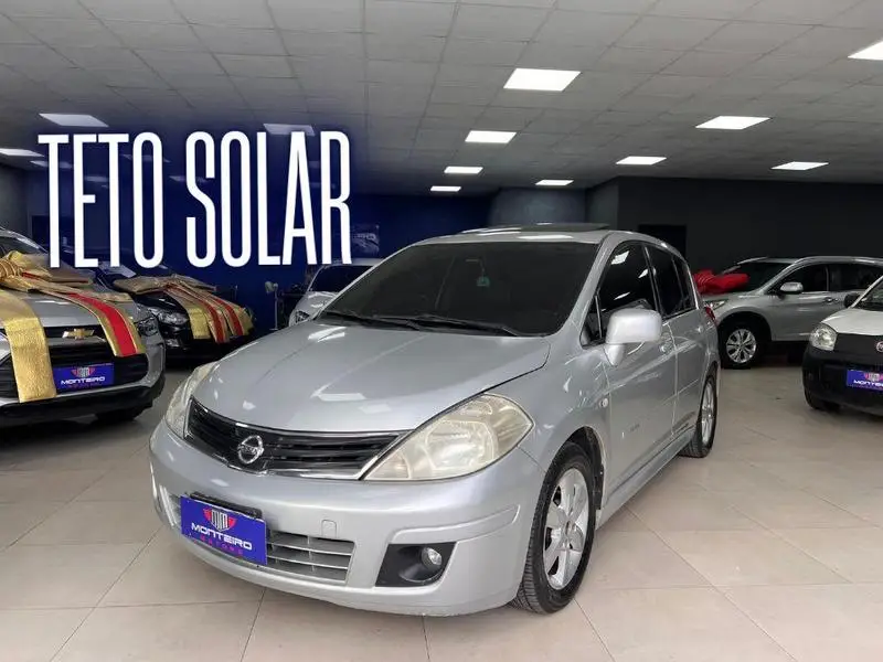 Nissan Tiida SL 1.8 (flex) (aut)