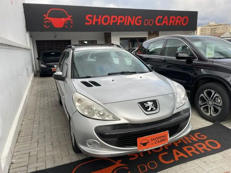 Peugeot 207 SW XR 1.4 8V (flex)