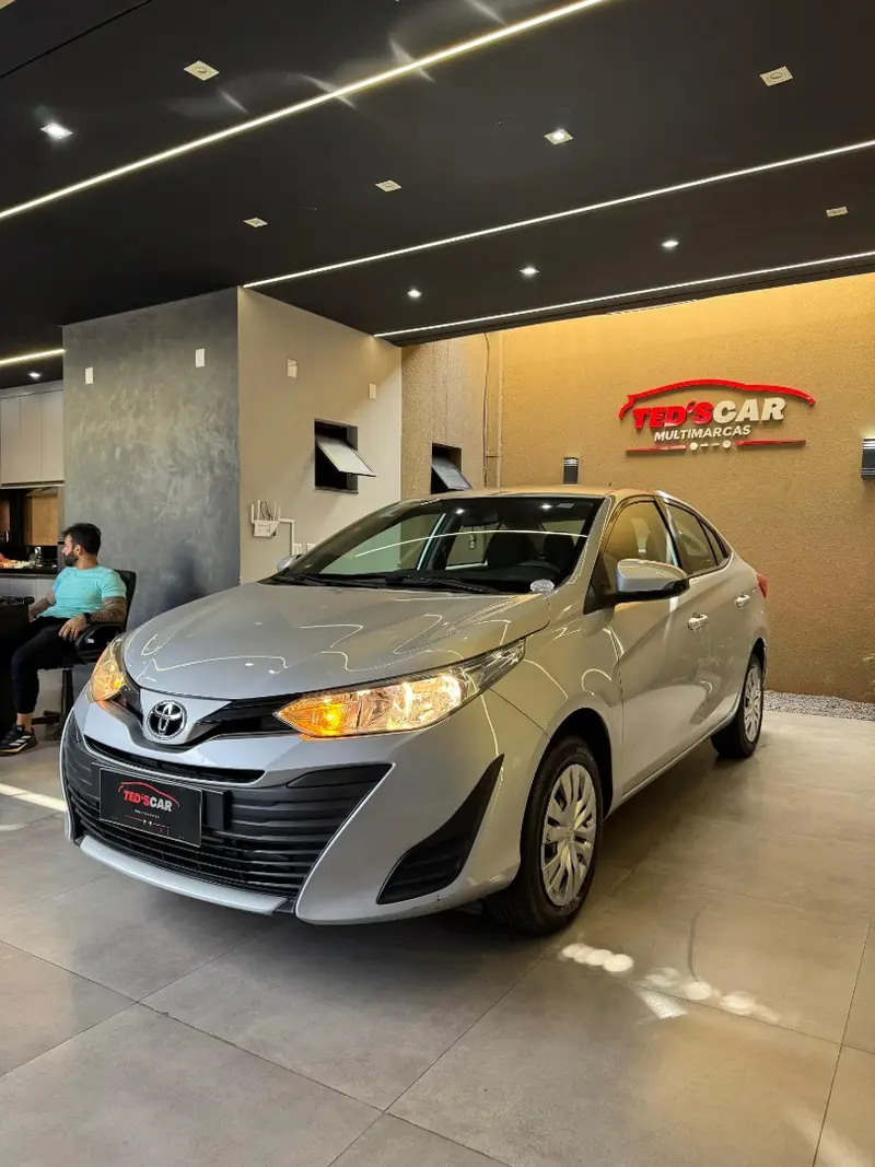 Toyota Yaris Sedan 1.5 XL Live (Flex)