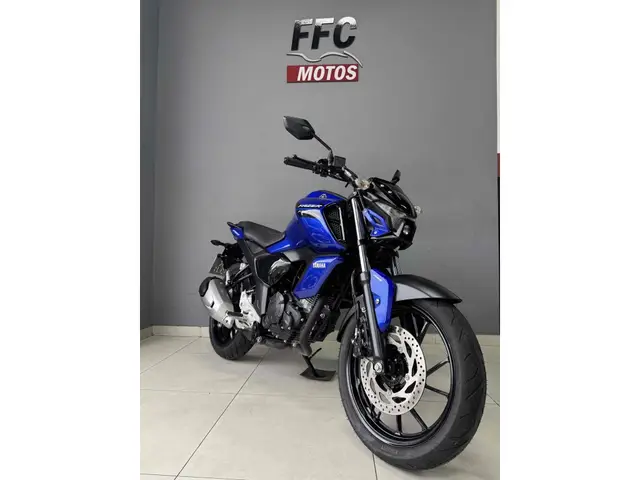 Carro Yamaha Fazer FZ15 2024 ABS