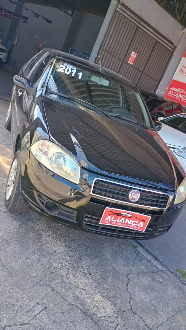 Carro Fiat Siena 2011 Celebration Fire 1.0 8V (Flex)