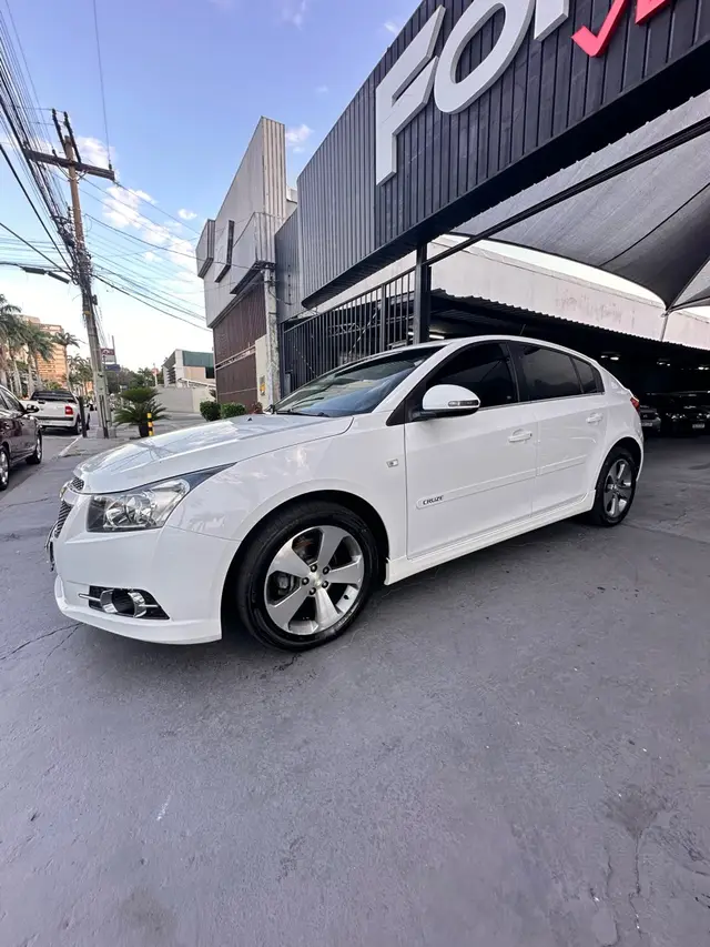 Carro Chevrolet Cruze Sport6 2014 LT 1.8 16V Ecotec (Flex)