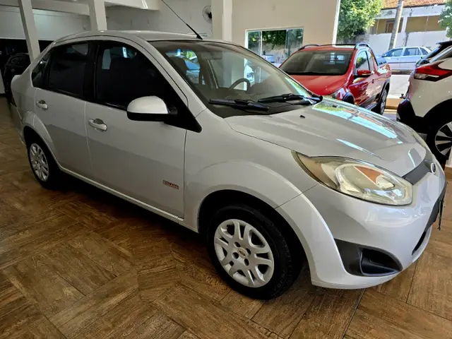 Carro Ford Fiesta Sedan 2011 1.6 (Flex)