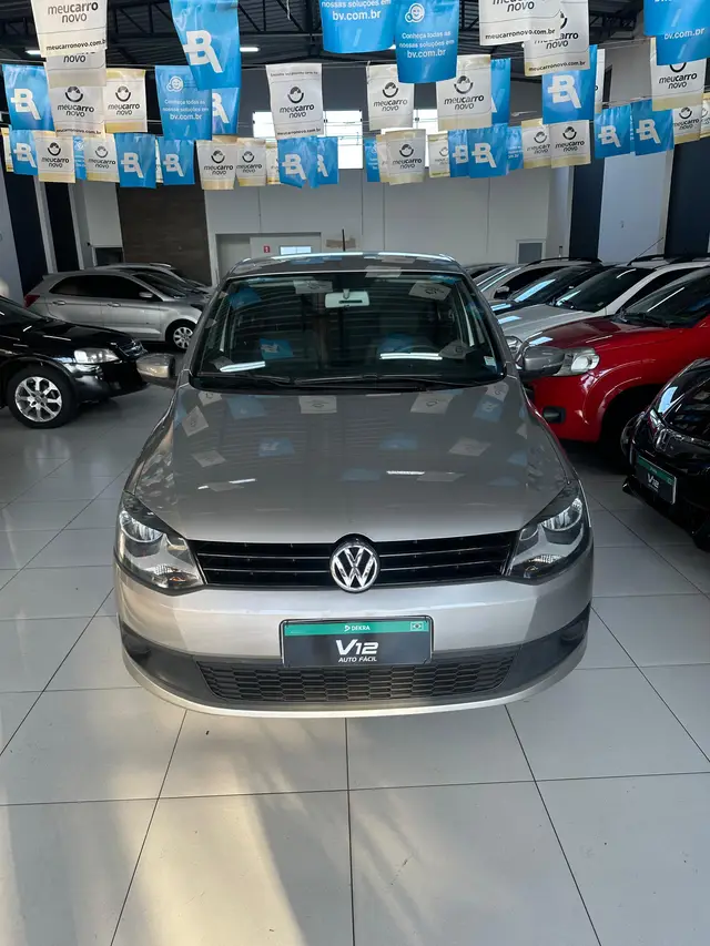 Carro Volkswagen Fox 2014 1.6 VHT (Flex)