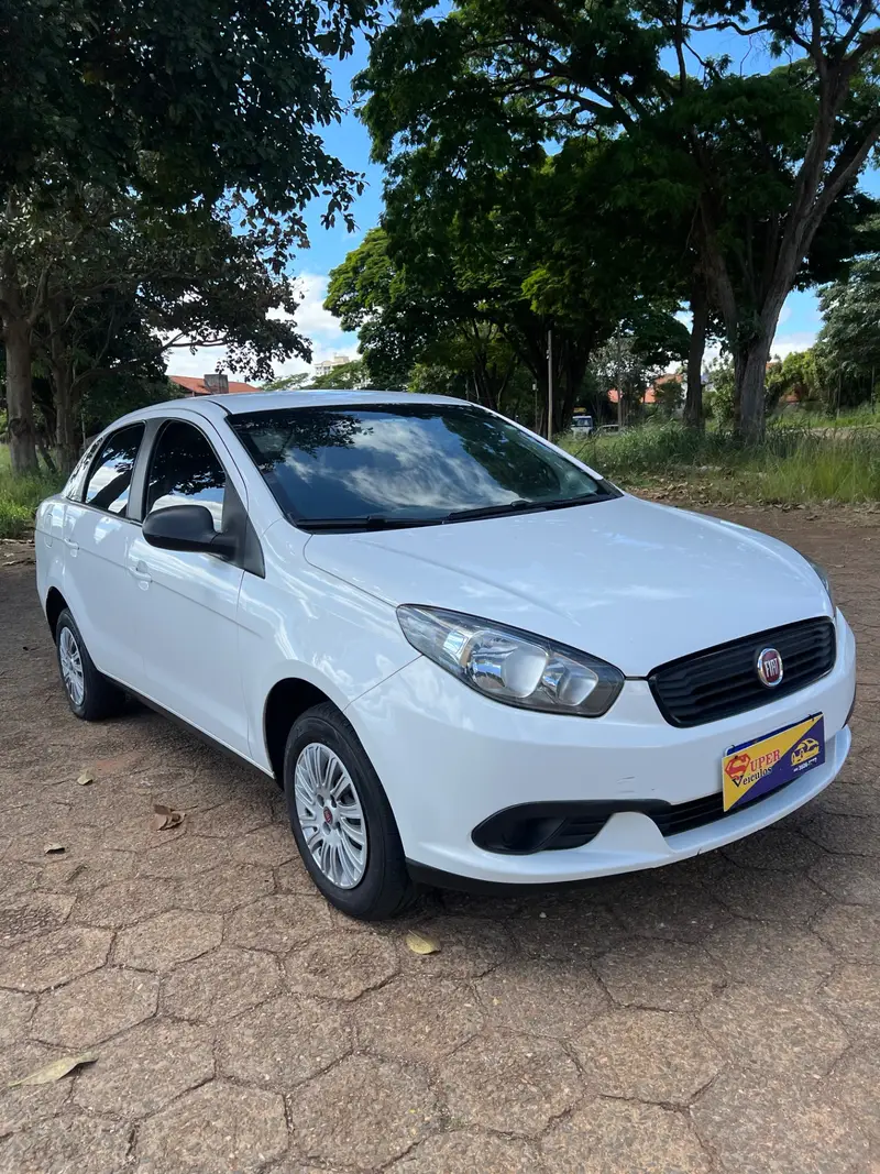 Fiat Grand Siena Attractive 1.0 (Flex)