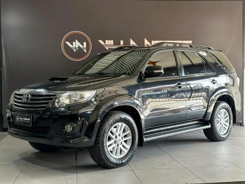 Toyota Hilux SW4 3.0 TDI 4x4 SRV 7L