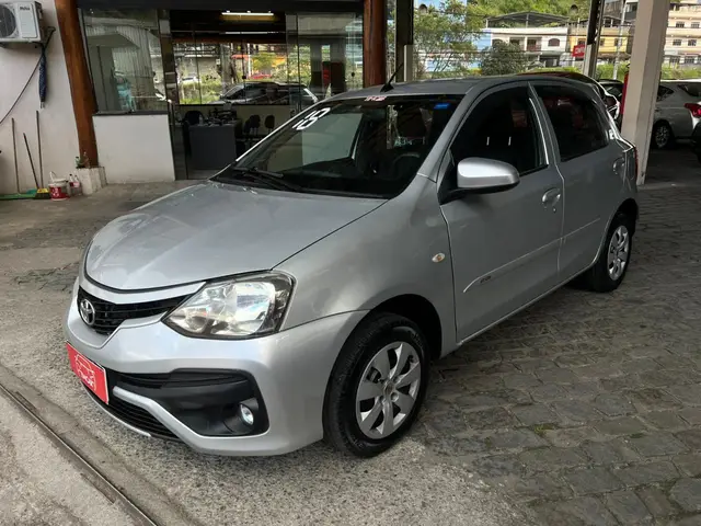 Carro Toyota Etios 2018 X 1.3 (Flex)
