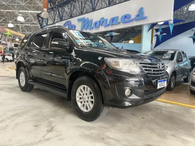 Carro Toyota Hilux SW4 2014 3.0 TDI 4x4 SRV 7L