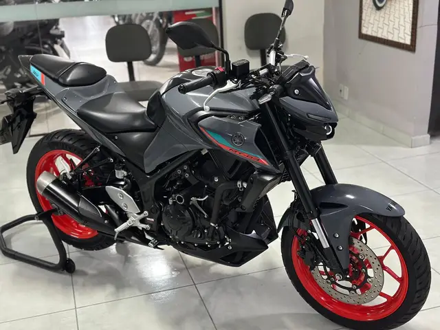 Carro Yamaha MT-03 2023 ABS