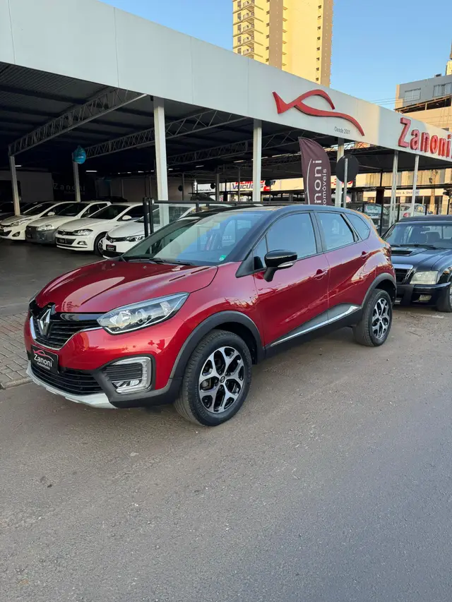 Carro Renault Captur 2018 Intense 1.6 16v SCe CVT (Flex)