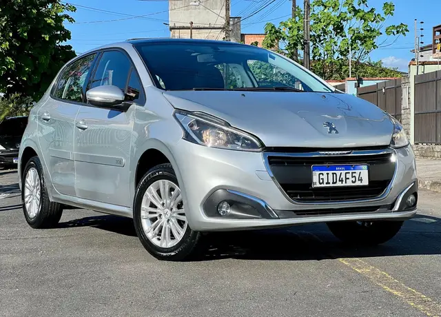 Carro Peugeot 208 2017 Active 1.2 12V (Flex)