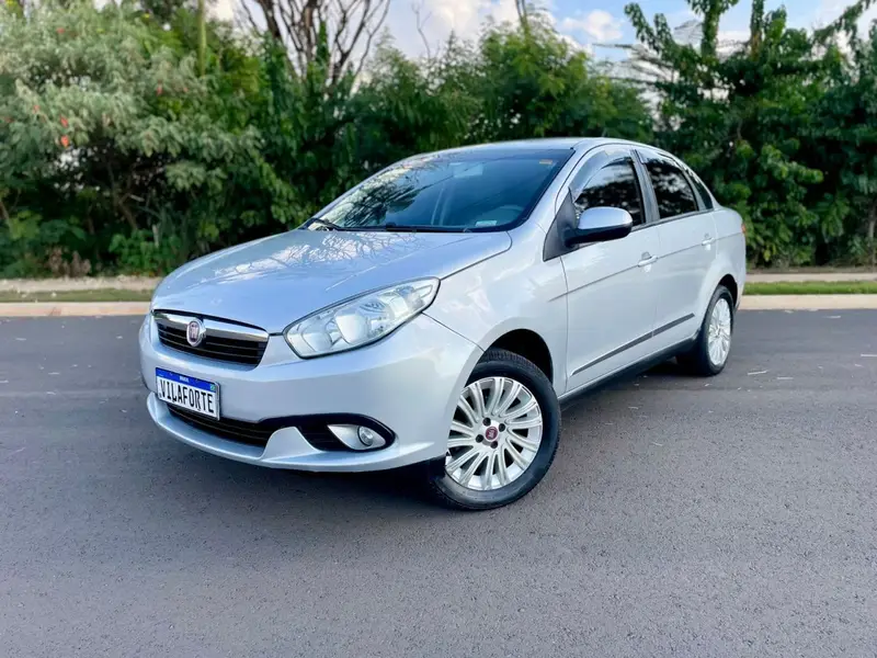 Fiat Grand Siena Essence 1.6 16V (Flex)