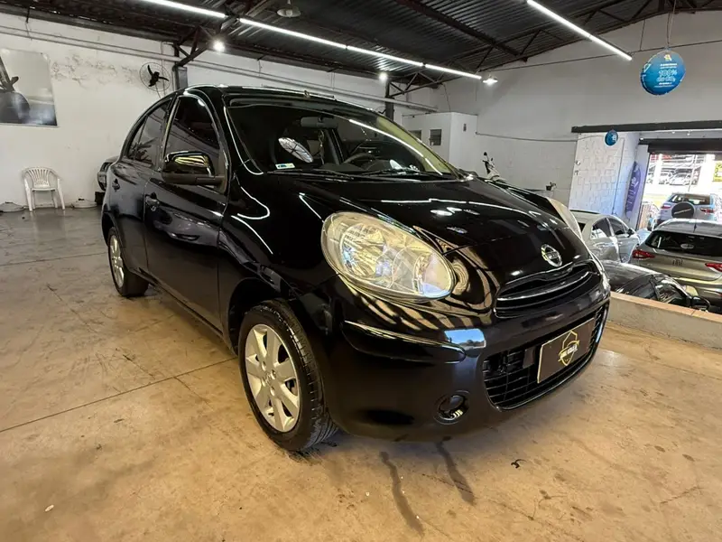 Nissan March 1.6 16V S (Flex)