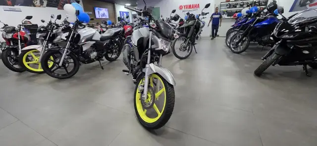 Moto Yamaha YBR 150 Factor 2025 DX