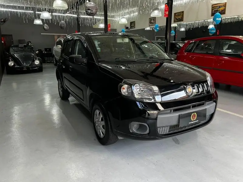 Fiat Uno Attractive 1.0 (Flex) 4p