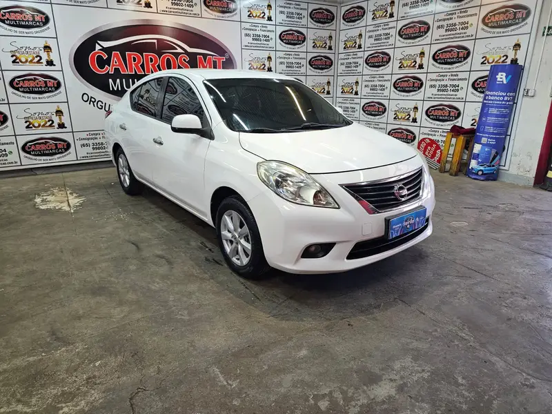Nissan Versa 1.6 16V SL (Flex)