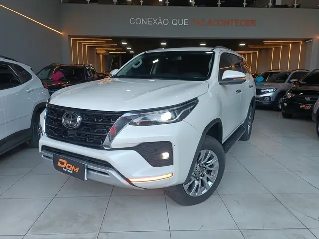 Carro Toyota SW4 2021 SRX 2.8 turbodiesel 5L 4x4 (Aut)