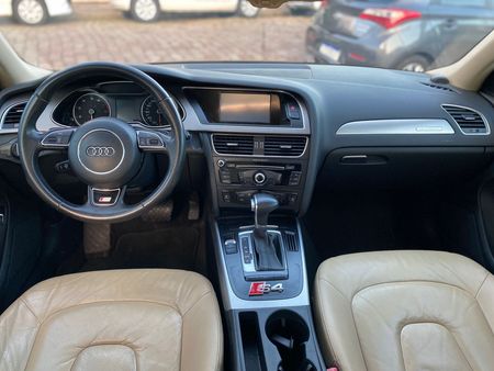 A4 2.0 TFSI Ambition Quattro S Tronic