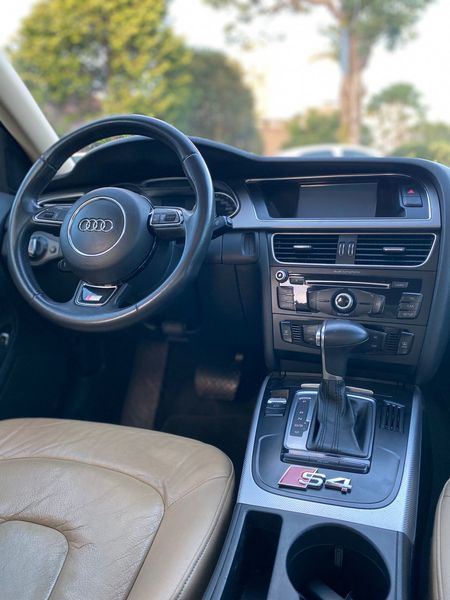 A4 2.0 TFSI Ambition Quattro S Tronic