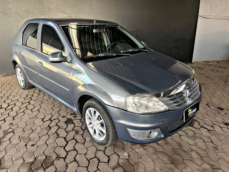 Renault Logan Authentique 1.0 16V (flex)